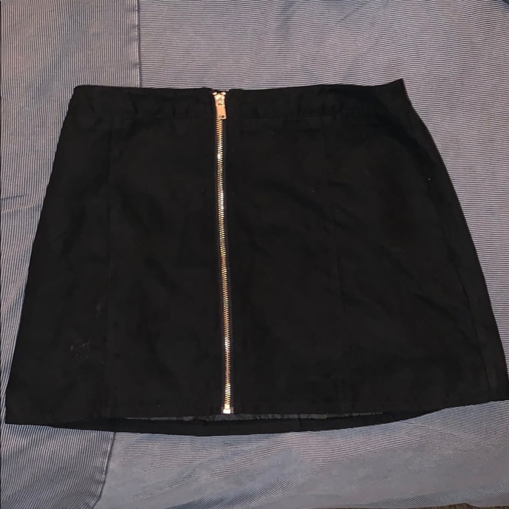 black skirt